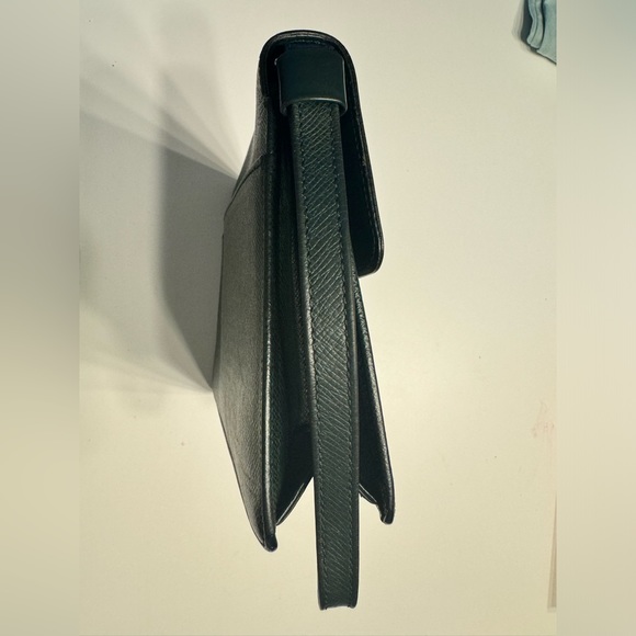 Louis Vuitton Taiga Clutch - Picture 2 of 13